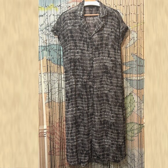 H by HALSTON Short Sleeve Button Front Duster Dress, Black and White Abstract, M - Picture 5 of 16